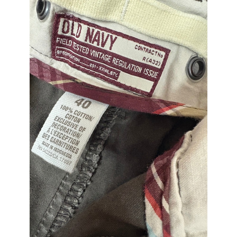 Old Navy Mens Cargo Shorts 40 Brown Field Tested Vintage Regulation Issue Frayed - Picture 2 of 3